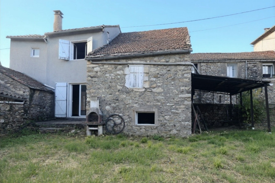 Maison avec terrain & remise